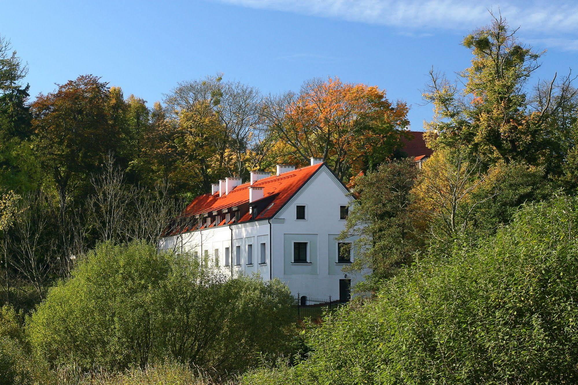 Lezno Palace Exterior photo